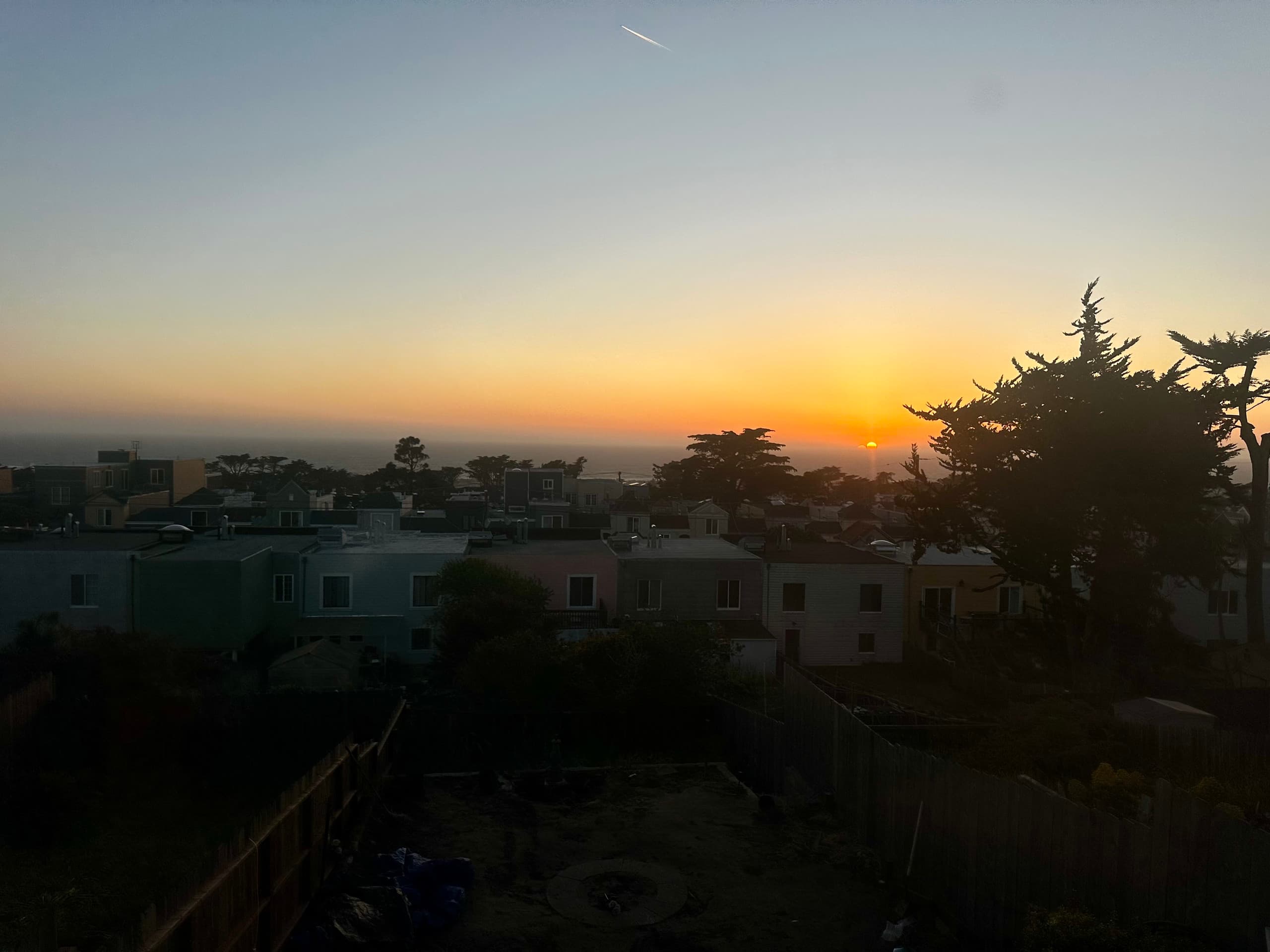 Cozy SF Escape with Ocean Views - Image 13