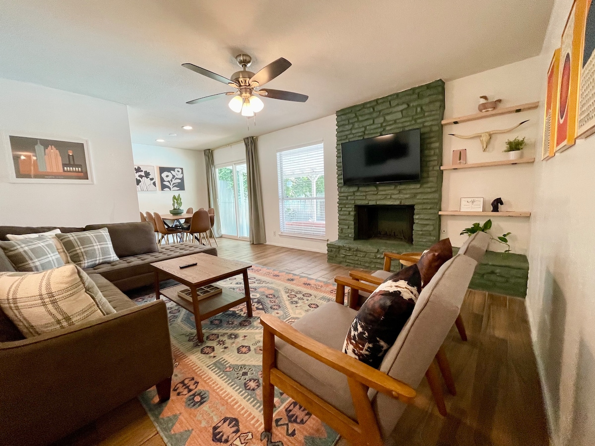 Successful Airbnb property: CactusCove-Trendy4BR/3BA w/Pool&Foosball&Firepit! in Franklin Park
