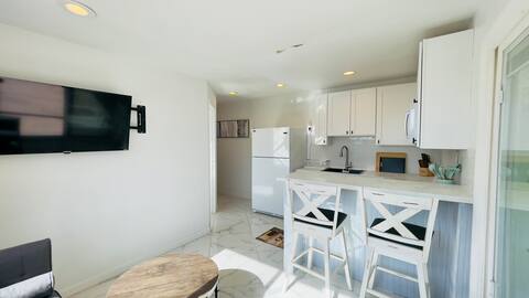 Coastal Vibe|avail parking|near GolfCourse & beach