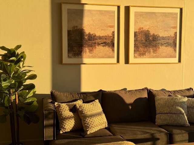 Central Luxury Apartment | Pool & Panoramic Views gallery image 3