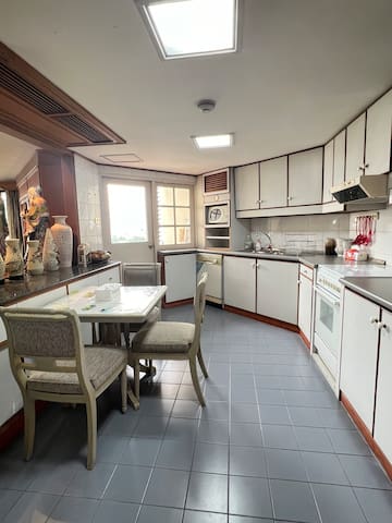 2 Bedroom middle of town in sukhumvit 39 gallery image 5