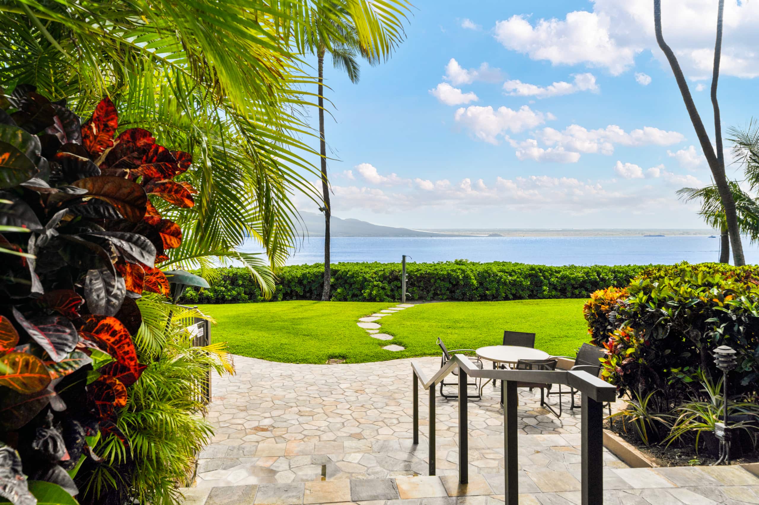 Condo in Wailuku · ★4.98 · 2 bedrooms · 3 beds · 2 baths - Image 49