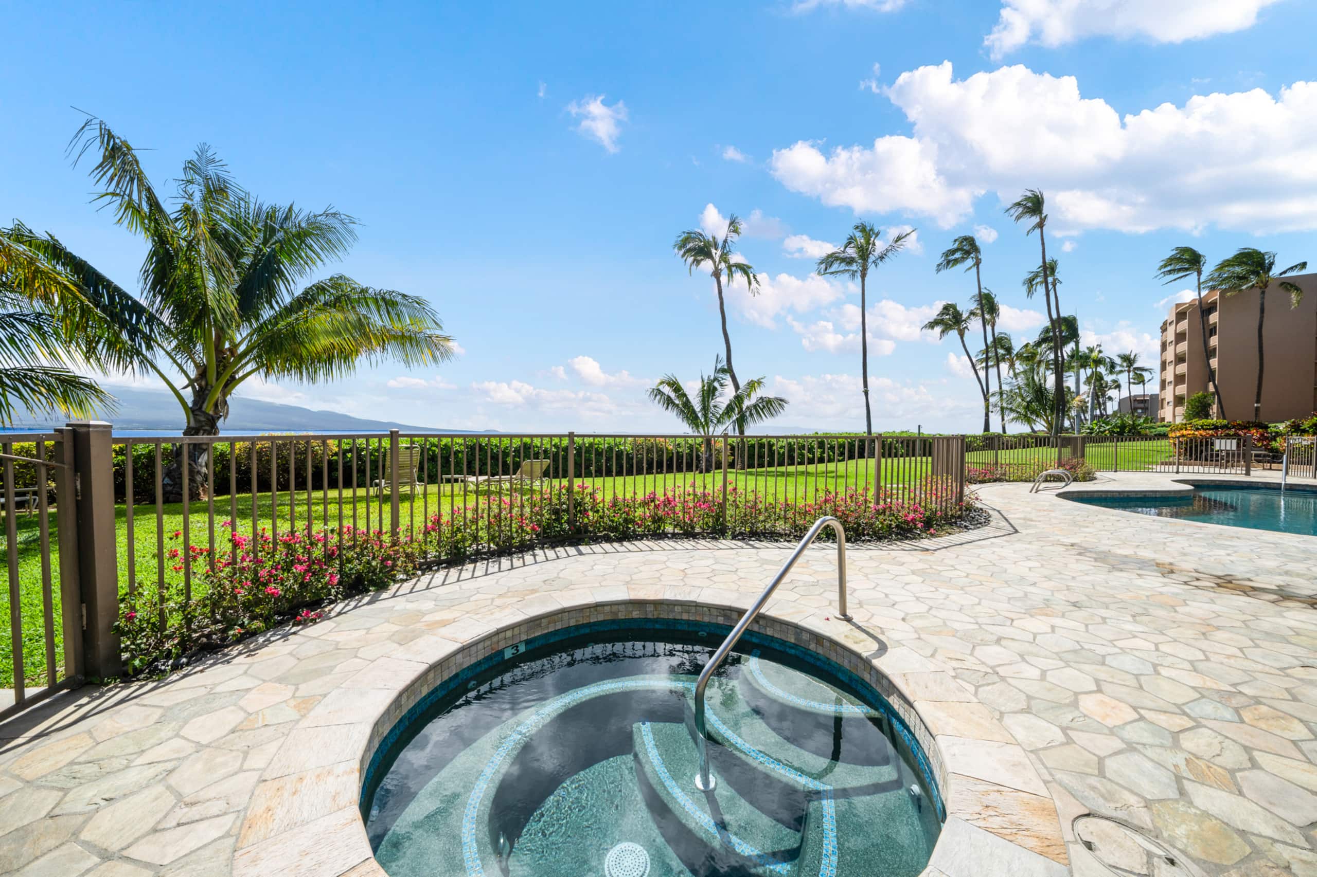 Condo in Wailuku · ★4.98 · 2 bedrooms · 3 beds · 2 baths - Image 47