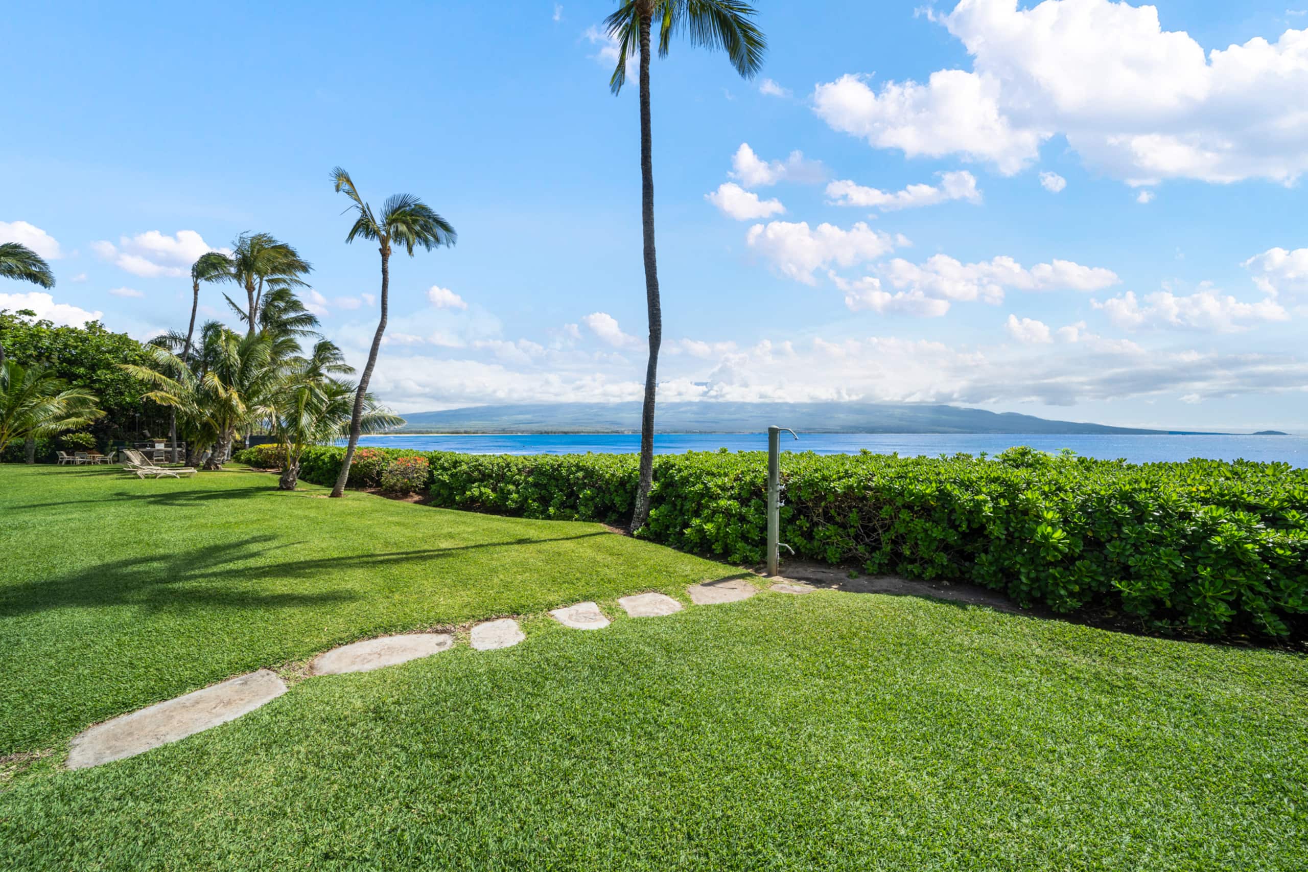 Condo in Wailuku · ★4.98 · 2 bedrooms · 3 beds · 2 baths - Image 51