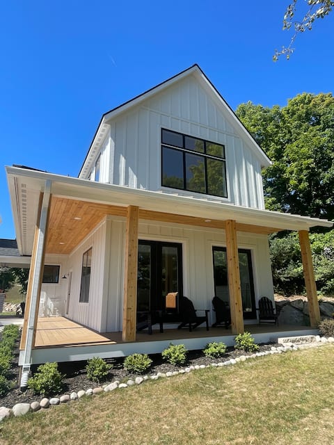 Peaceful retreat in Lake Leelanau