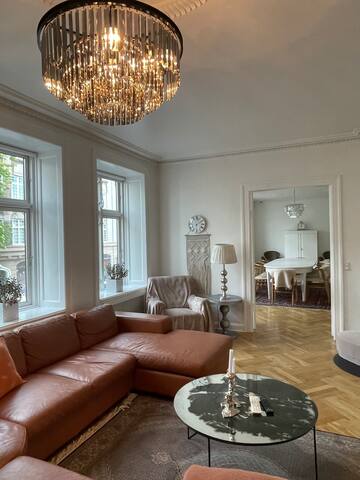 Frederiksberg herskabslejlighed