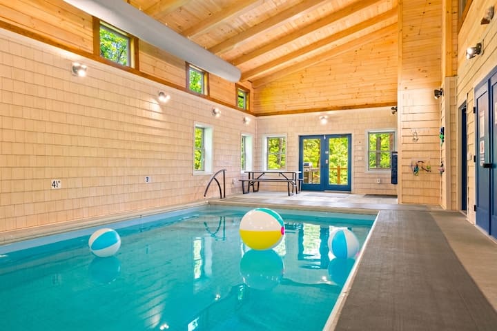 Hocking Hills | Indoor Pool, Hot Tub & Sauna, 7BR