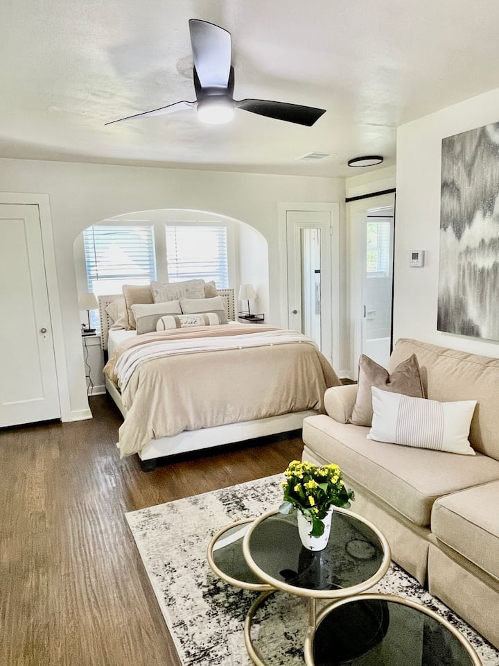 Center Of Fort Worth Cozy Renovated Suite! - Fort Worth