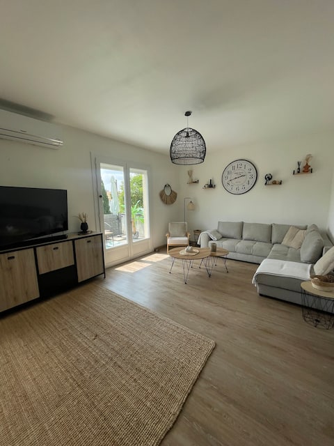 Large family home near the canal in Agen