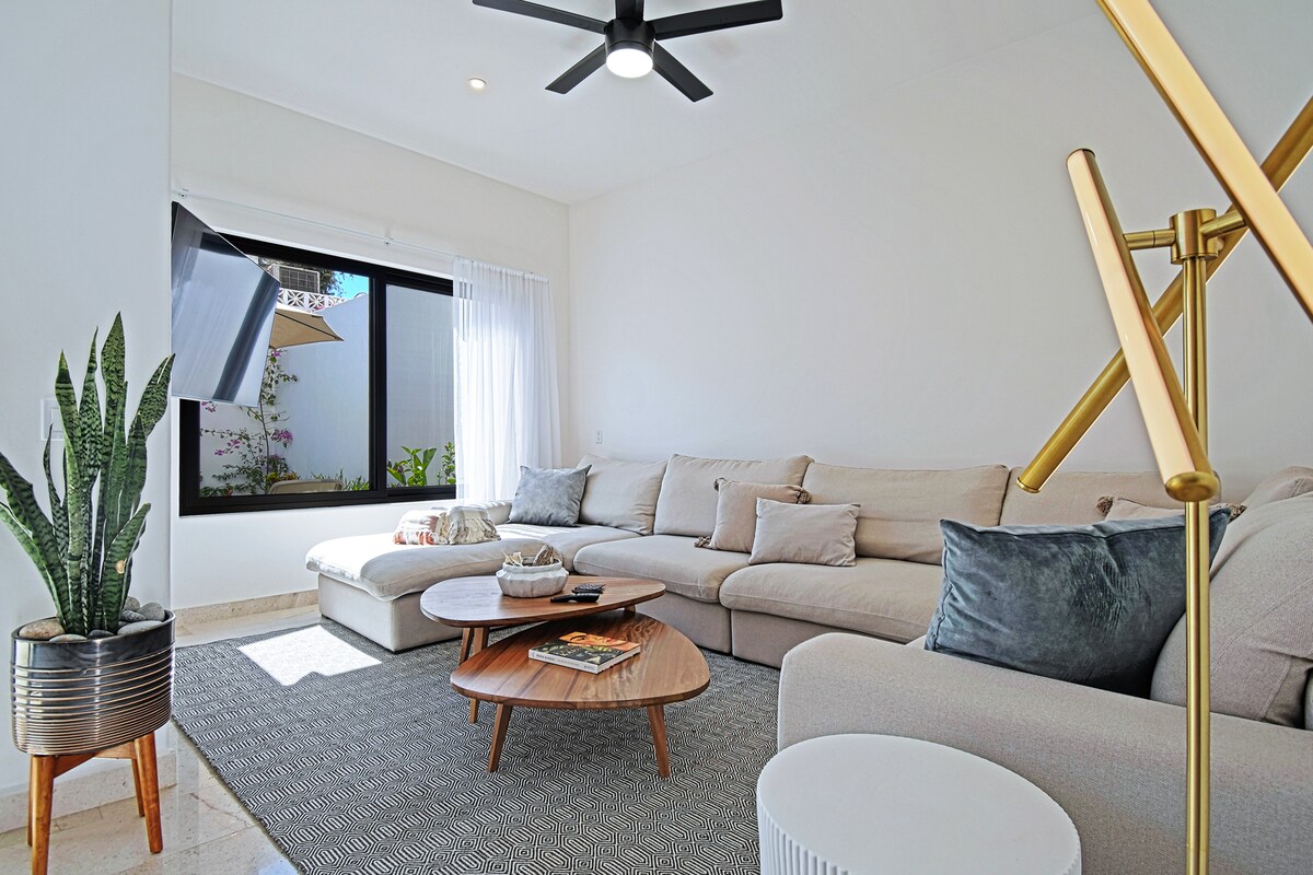 Successful Airbnb property: Casa Colibri, La Paz, Mexico in La Paz