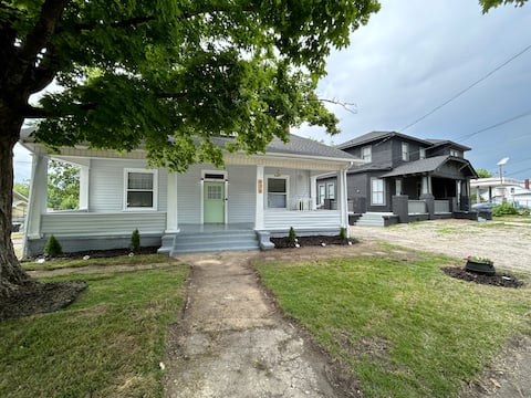 Stunning Dual Home Near Kerr Lake Sleeps 27 People
