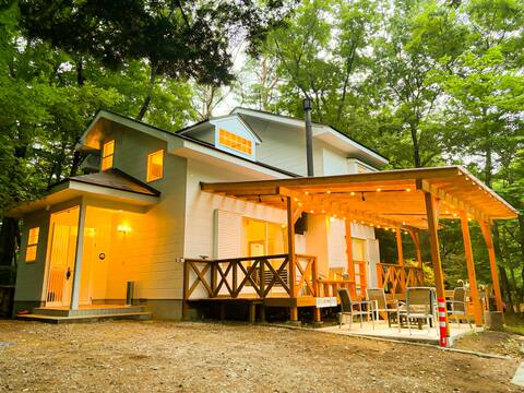 Up to 12 people | Wood stove | Unlimited use of firewood (extra charge) | BBQ with roof | 120-inch t