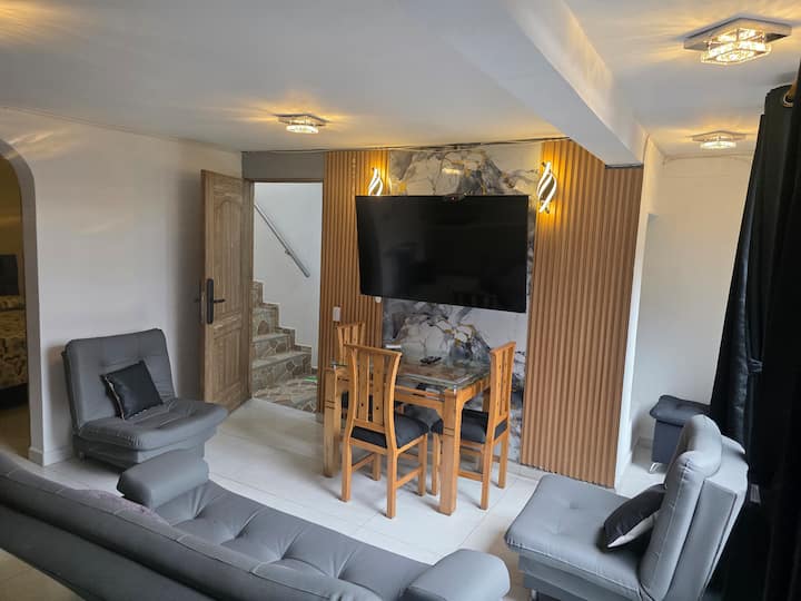 Elegante Y Amplio Apartamento - 메데인