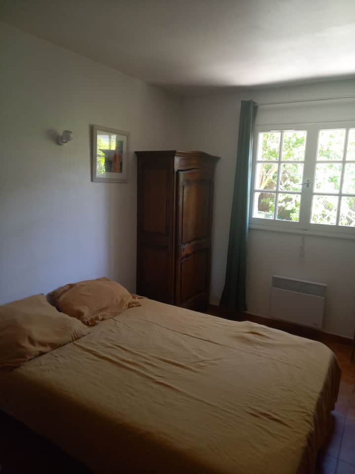 غرفة النوم 2