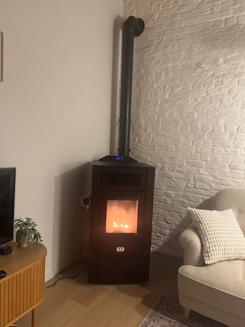 House 4 bedrooms & 4 bathrooms, garden, shared pool