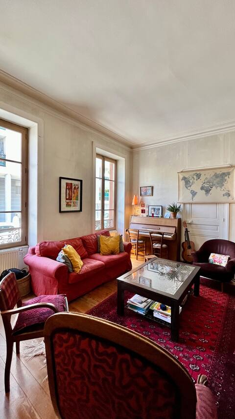 Townhouse 15 minutes from the center of Lyon (12 people)