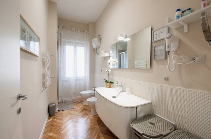 Vomero grandi residenze Napoli gallery image 5