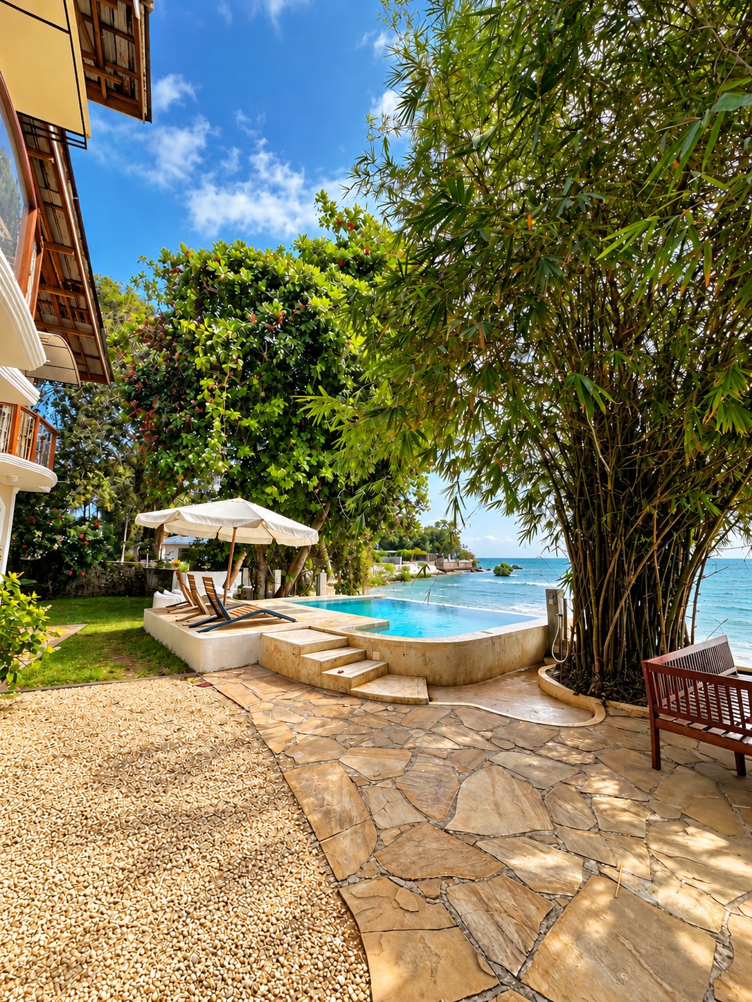 Beach Front Villa with Infinity Pool & Ocean Views