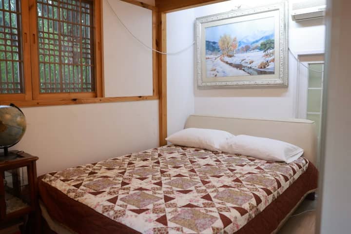 საძინებელი 1