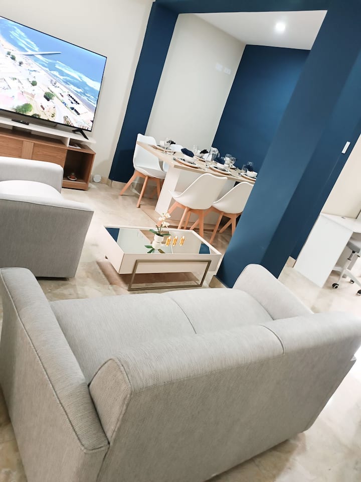 Departamento Céntrico De Estreno Con Cochera - Trujillo, Peru