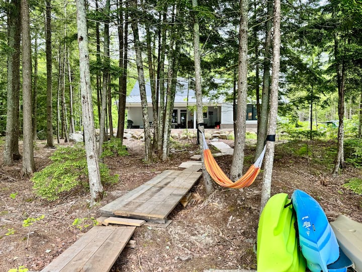 Spectacular Lake front in Graham Lake near Acadia