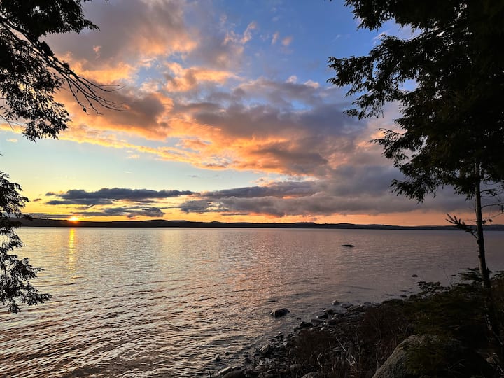 Spectacular Lake front in Graham Lake near Acadia