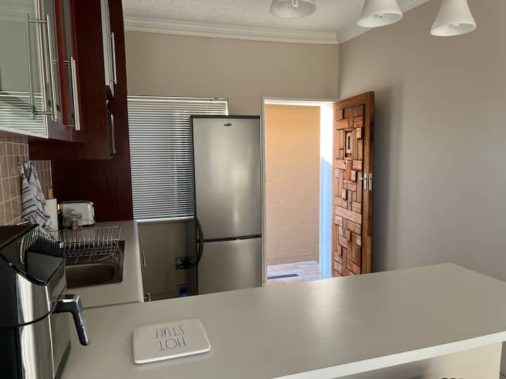 Bachelor's Flat - Olympia - Windhoek