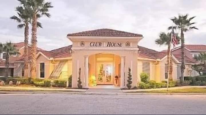 Single Family Home, Pool, Sleeps 10, 15 Min Disney - Kissimmee, FL