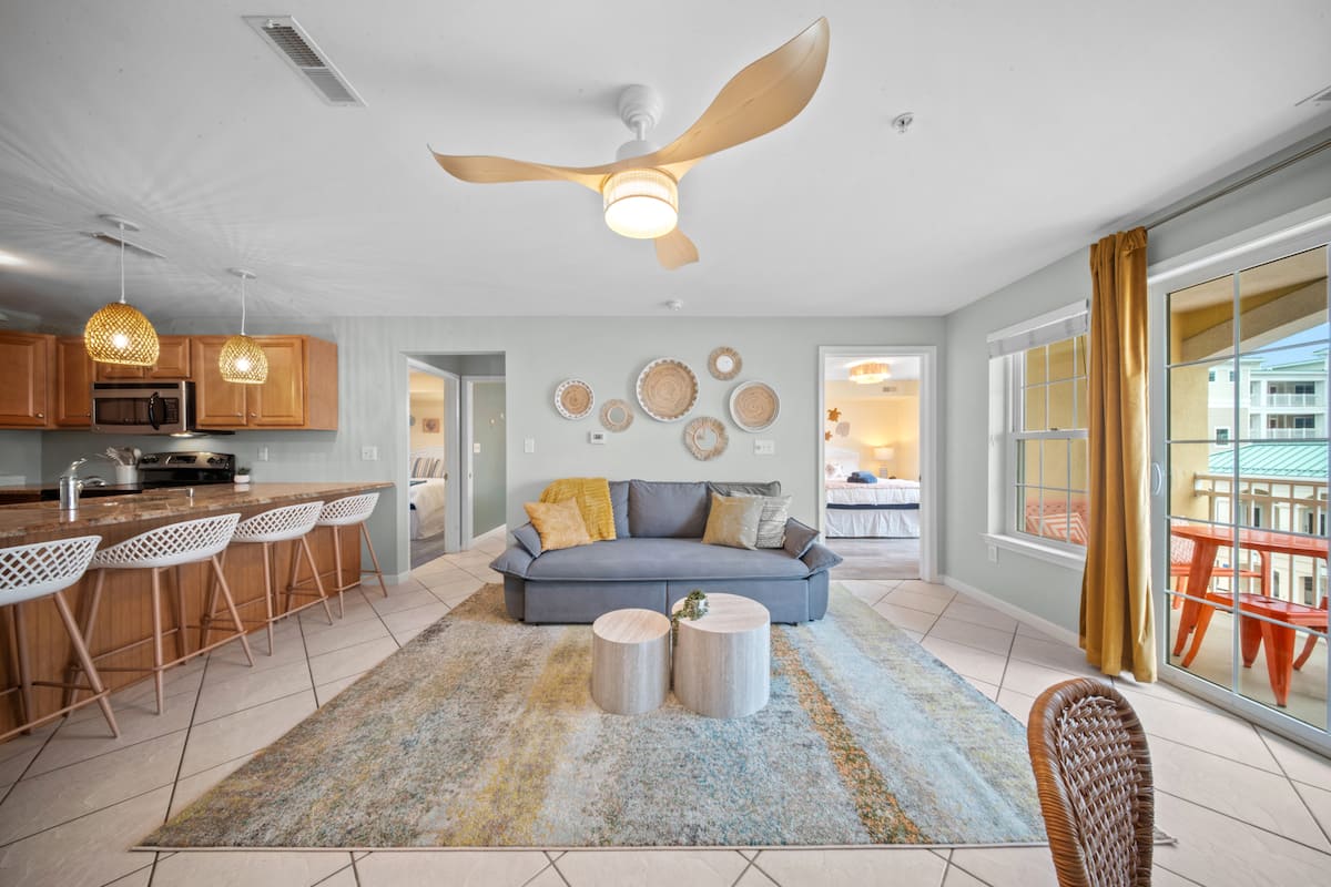 Oceanview Patio · 2BD/2BA · Parking · Pool