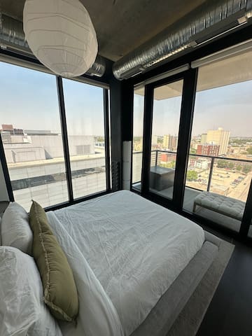 Downtown Luxury Skyloft