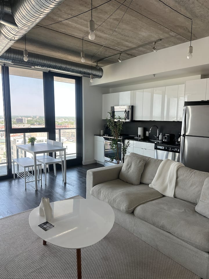 Downtown Luxury Skyloft - Winnipeg