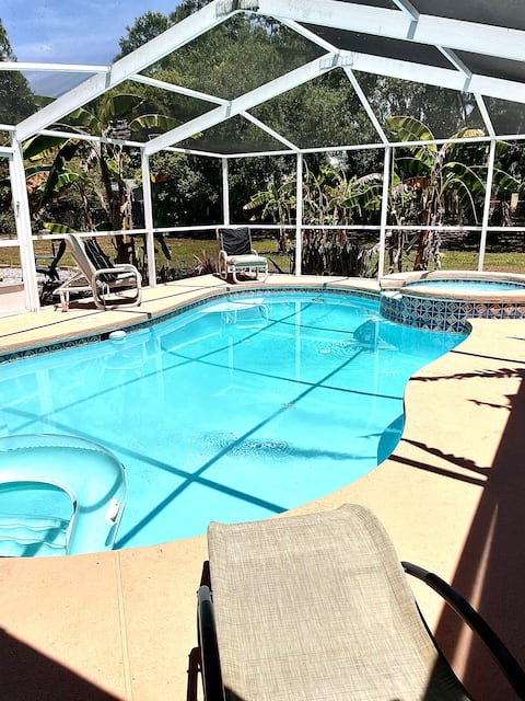 Coastal Farmhouse & Pool