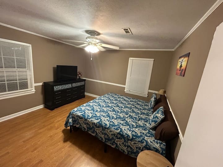 საძინებელი 1