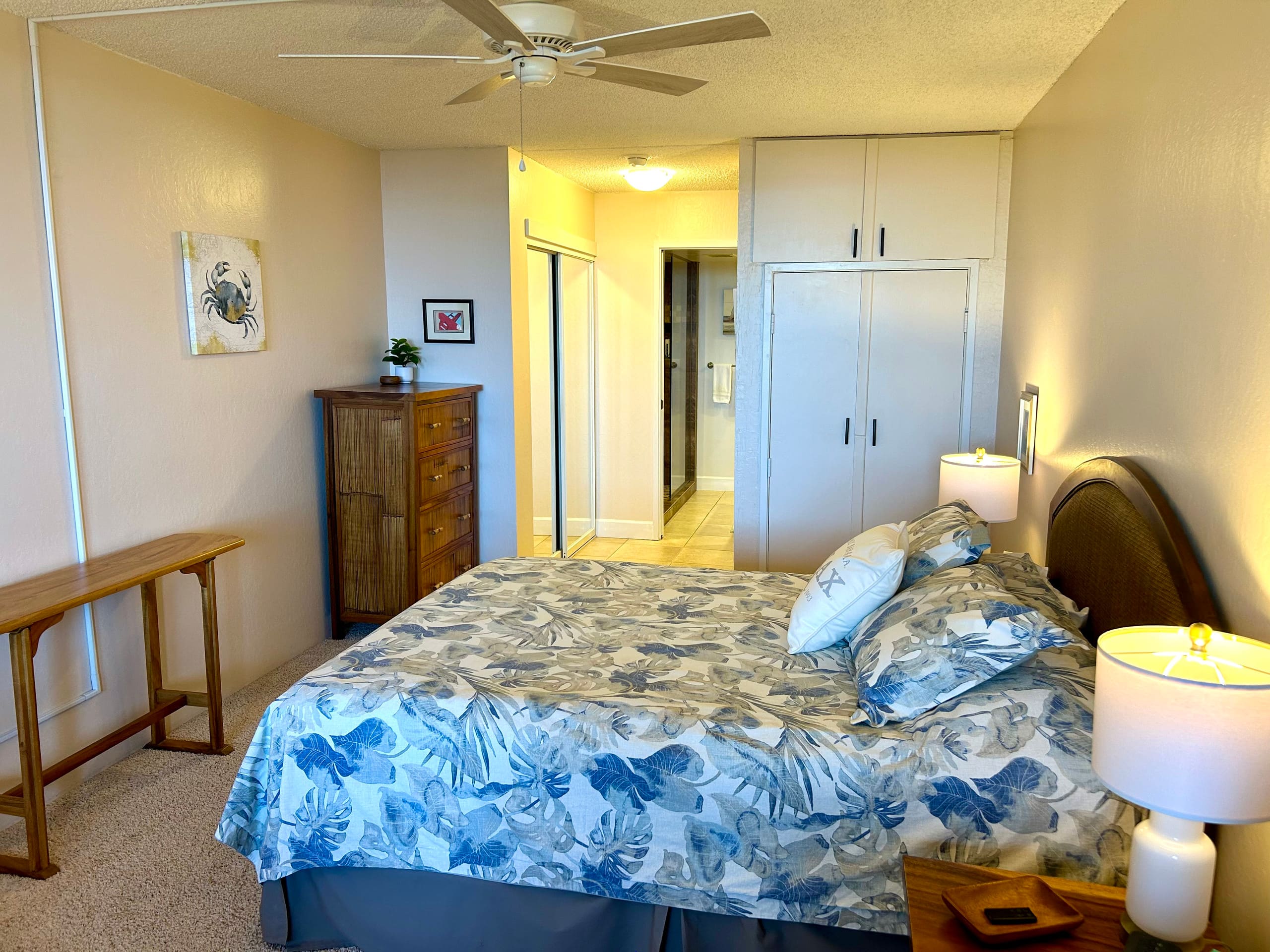 Condo in Kailua-Kona · ★4.94 · 1 bedroom · 2 beds · 2 private baths - Image 13