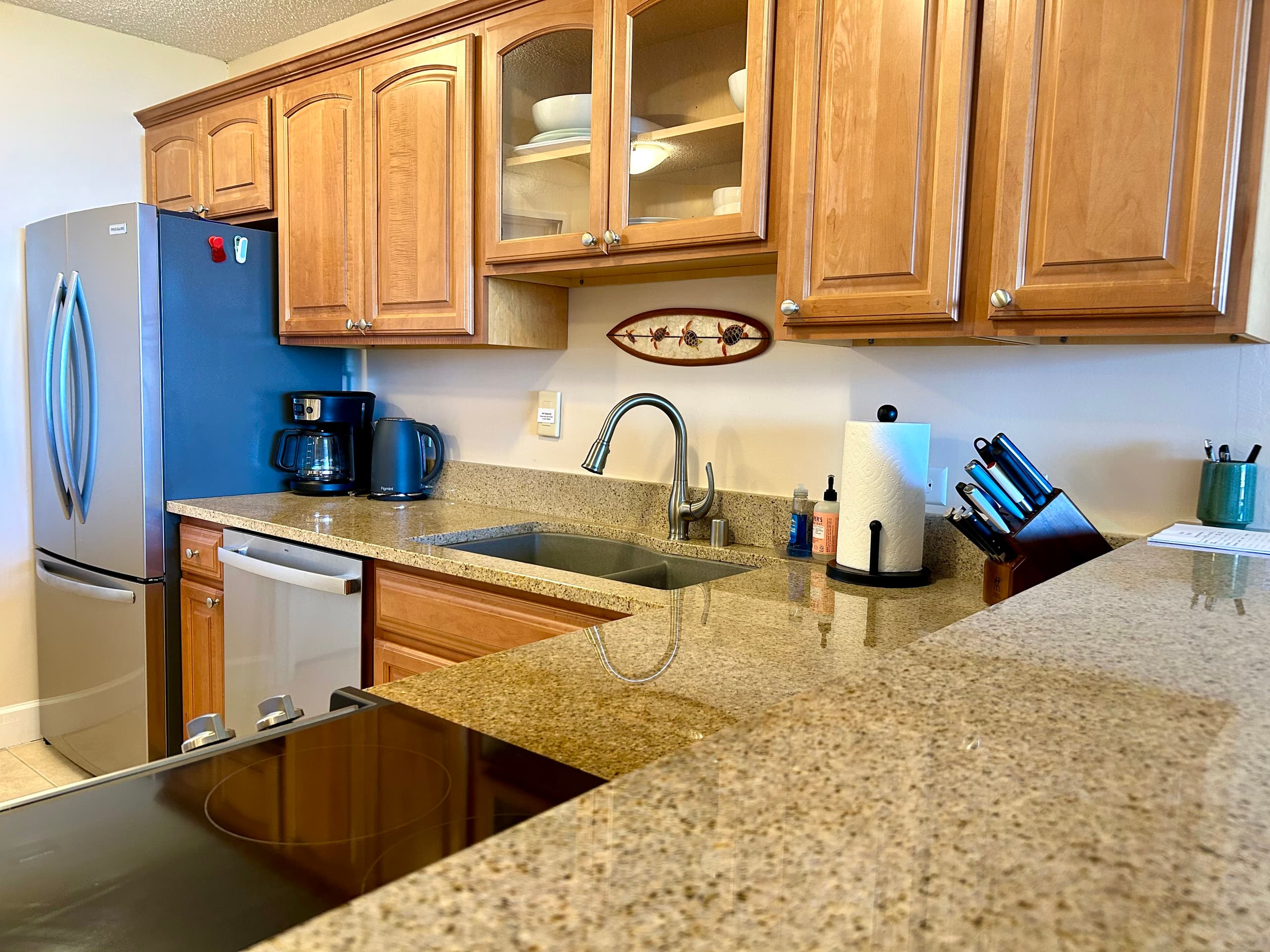Condo in Kailua-Kona · ★4.94 · 1 bedroom · 2 beds · 2 private baths - Image 8