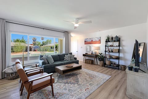 Top Airbnb: Papago Place-Heated Pool-ASU-5 bd 3 bath in South Scottsdale