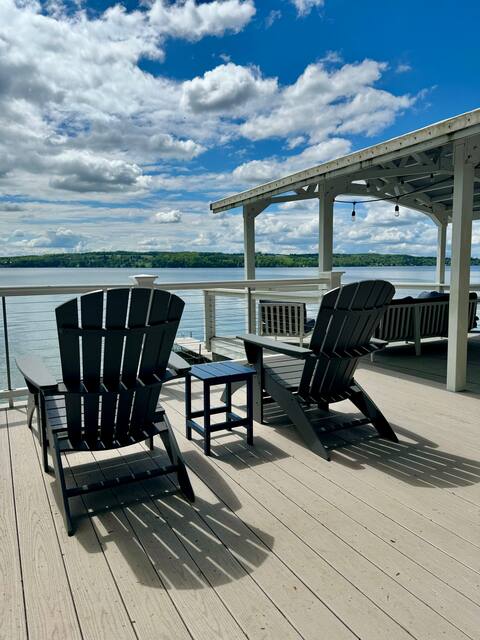 Skaneateles Lakefront Cottage