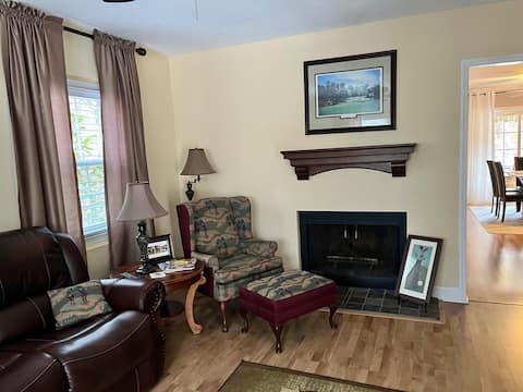 Successful Airbnb property: Pinehurst 2 BR 2 1/2 Bath Home in Pinehurst