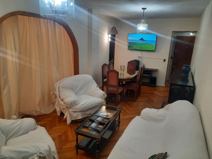 Четырёхкомнатная квартира с мебелью в Palermo