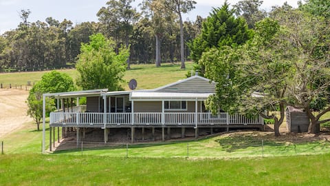 Hampshire Farmhouse Southern Forests WA