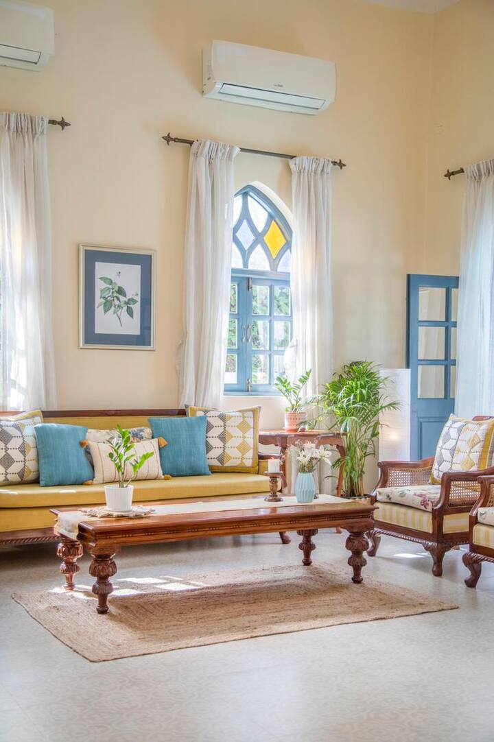 Living room image 2