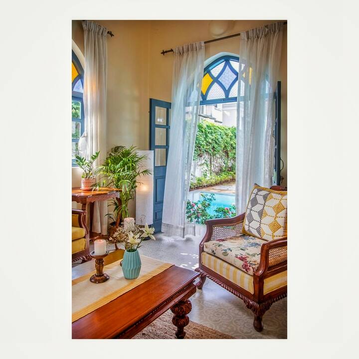Living room image 10