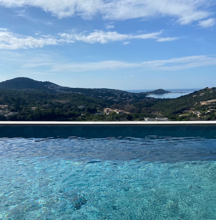 Exception - Villa Piscine 
 Standing Golfe Ajaccio - Córsega