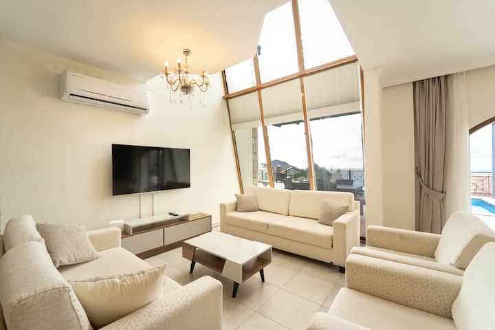 Deniz Manzaralı ÖZel Havuzlu · 4+1 · Villa Meltem - トルコ カルカン
