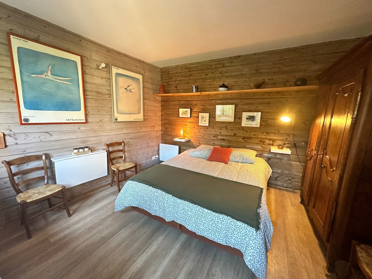 Erfolgreiche Airbnb-Immobilie: Garden studio in Moret Loing Et Orvanne