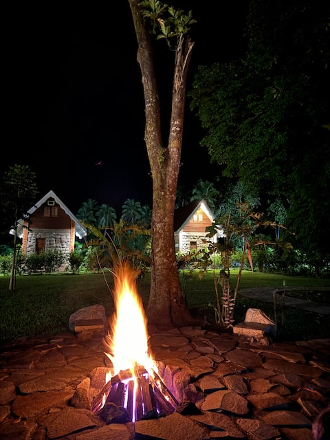 Antigo Villa w/ Pool- Ayah Cinta Lucban