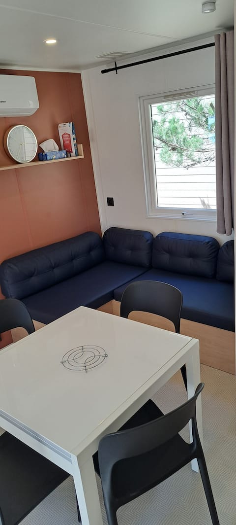 Annonce Airbnb populaire: Comfortable family mobile home in 4* campsite à Carry Le Rouet