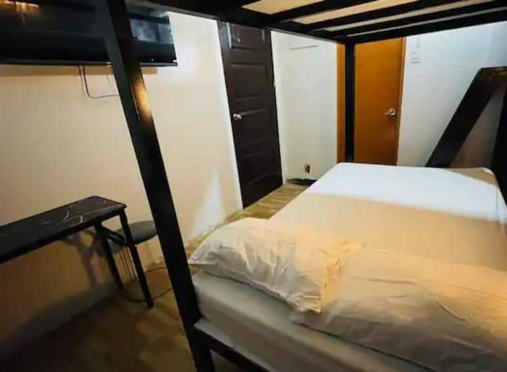 საძინებელი 1