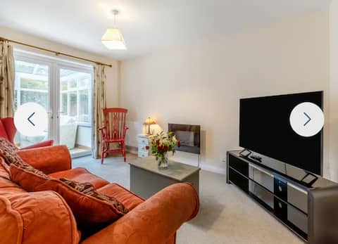 Popular Airbnb listing: Pines Cottage in Hartland