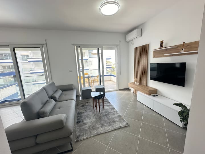 “Blue &White” Seaview Apartment Vlora - Albania
